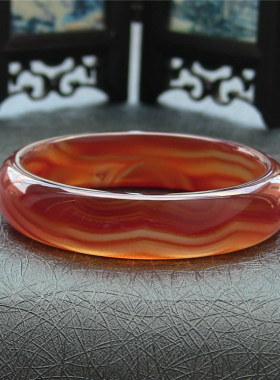 天然巴西玛瑙手镯精美纹理玉髓