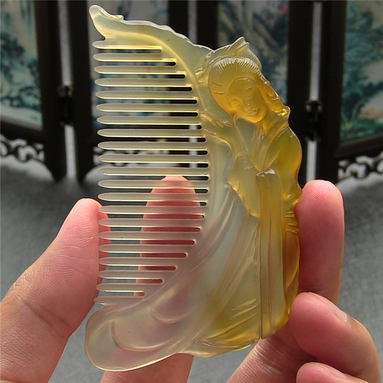 天然巴西玛瑙摆件梳子/原色无优化/悄色料子巧雕/蜜糖色带水草花