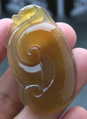 巴西玛瑙无优化如意蜜糖色吊坠