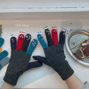 秋冬搞怪表情毛线钩织拼色保暖手套可爱情侣款 store Fish