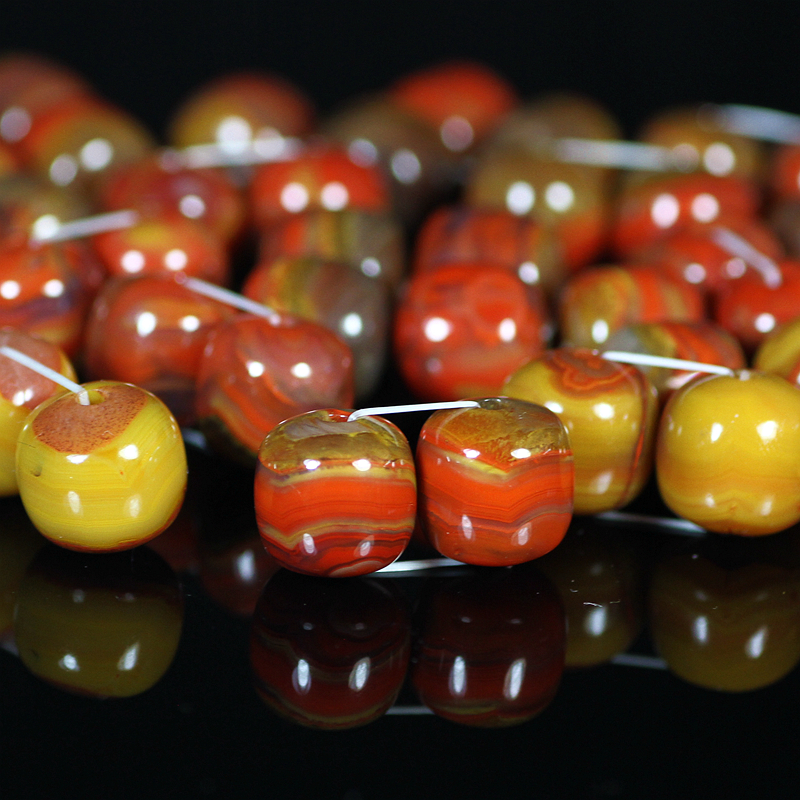 北票战国红玛瑙腰珠对珠老型桶珠