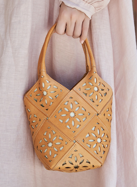 现货日系genten同款镂空窗花植鞣牛皮手提包百搭真皮托特水桶包女