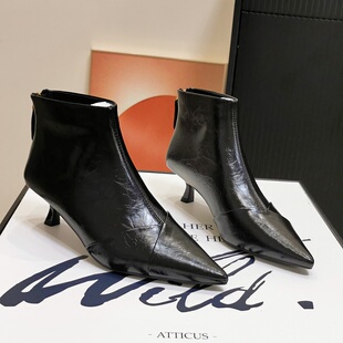 尖头洋气时髦瘦瘦靴女2025秋冬新款法式气质百搭时装靴细跟小短靴