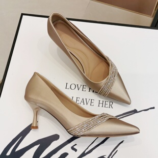 女2025秋季 气质细跟尖头高跟鞋 新款 礼服鞋 香槟色婚鞋 绝美水钻单鞋