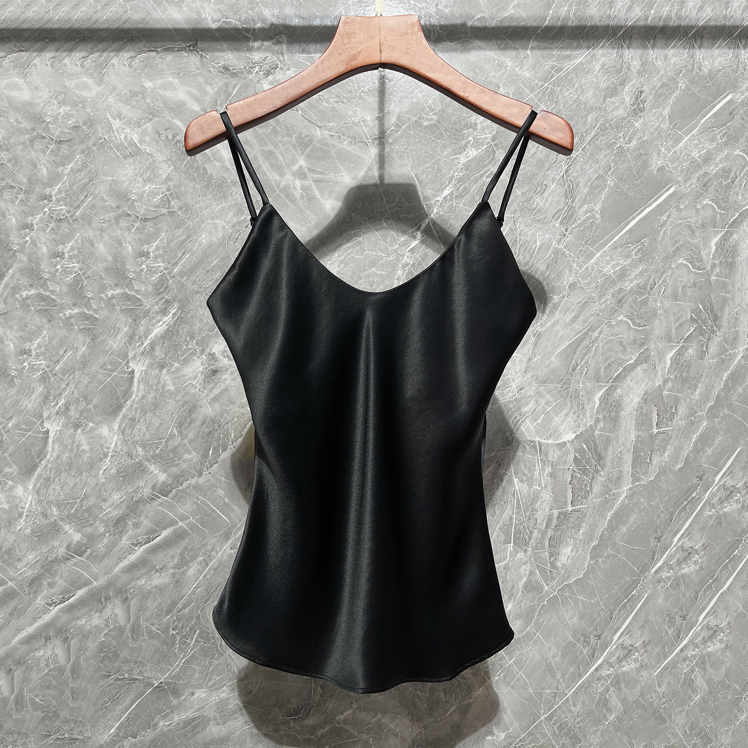 重磅三醋酸缎面U领吊带背心女秋