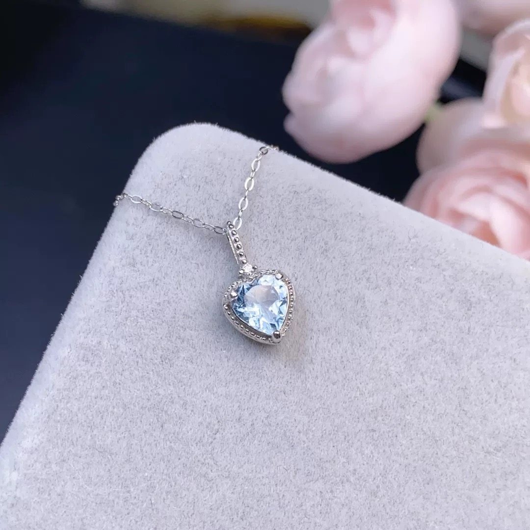 海蓝宝吊坠晶体干净！主石约6mm，s925银镶嵌生日礼物送闺蜜