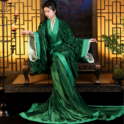 2025年汉服女装春秋款拖尾战国袍