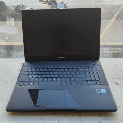 三星玄龙骑士NP800G5M外壳