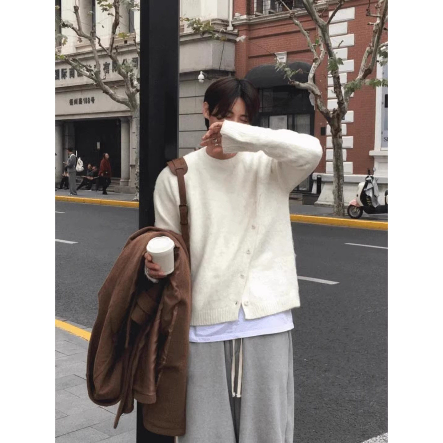 韩国东大门代购时尚潮流设计师斜排扣小众男女款套头针织衫毛衣,男装,针织衫/毛衣,淘宝优惠券,粉丝福利购,淘宝优惠卷