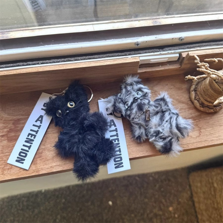 韩国东大门代购潮流时尚可爱毛绒猫咪小众高街风公仔钥匙扣配饰