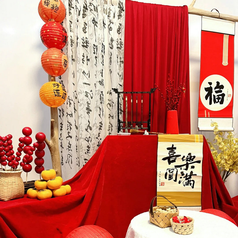 新年氛围感场景装饰红色挂布
