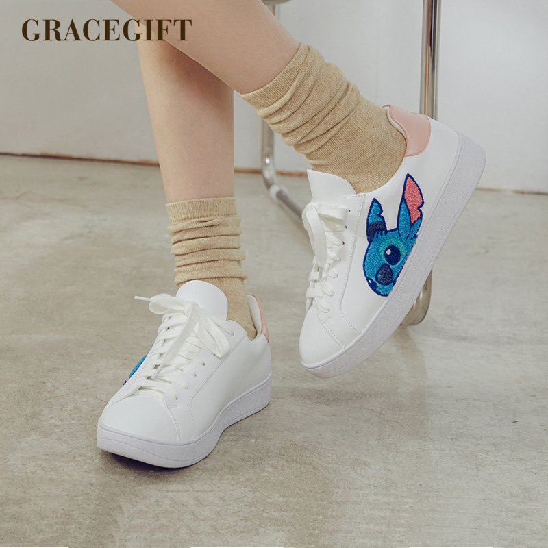 grace gift单鞋女系带圆头平底滑板小白鞋休闲低跟运动卡通可爱
