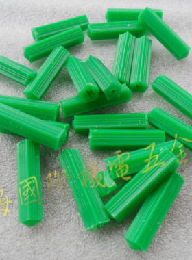 新料加厚膨胀管 绿色膨胀管 8mm 塑料膨胀管6mm绿色膨胀胶塞