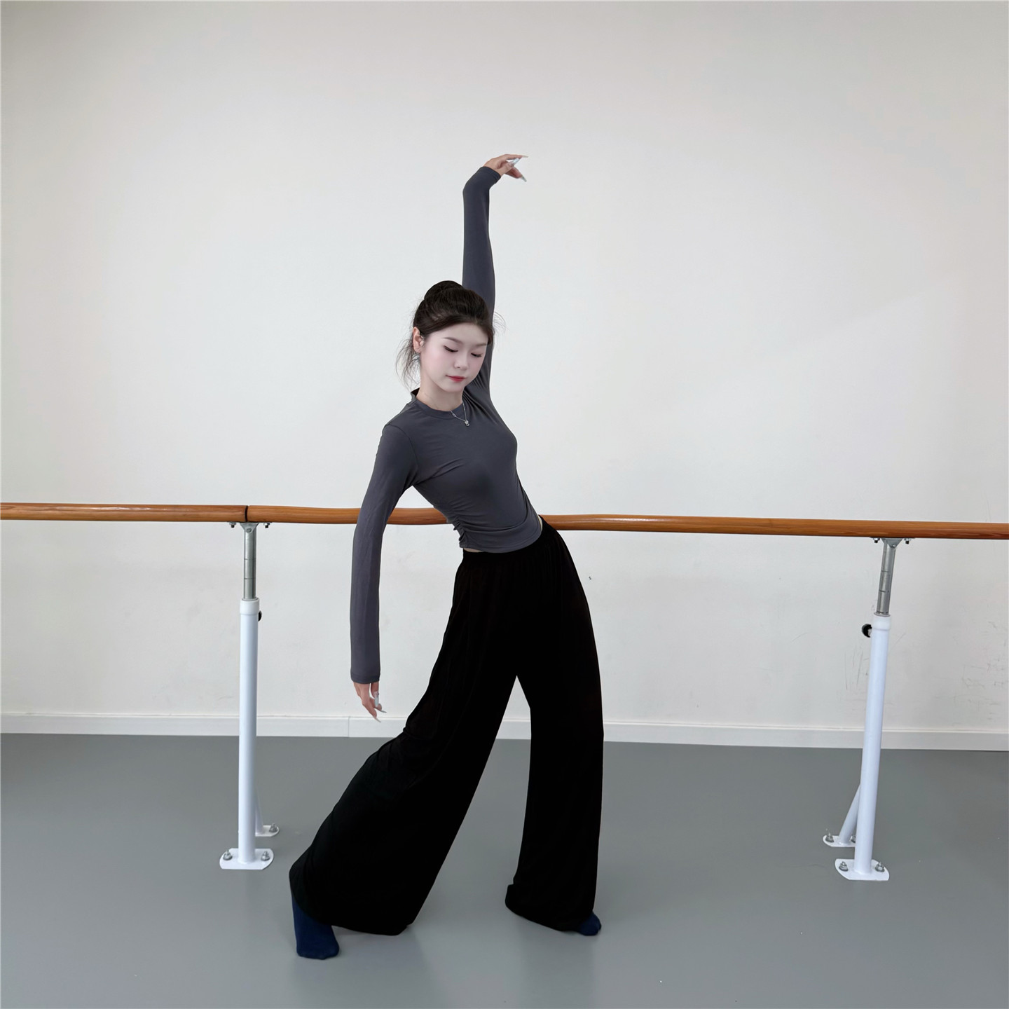 古典舞练功服女舞蹈阔腿裤现代舞跳舞飘逸裤子学生形体专业训练裤