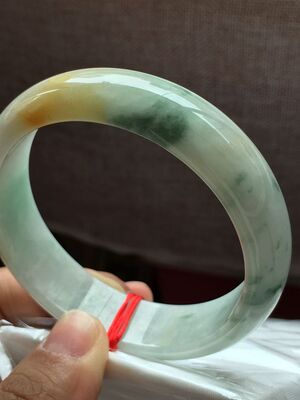 缅甸天然a货飘花翡翠手镯