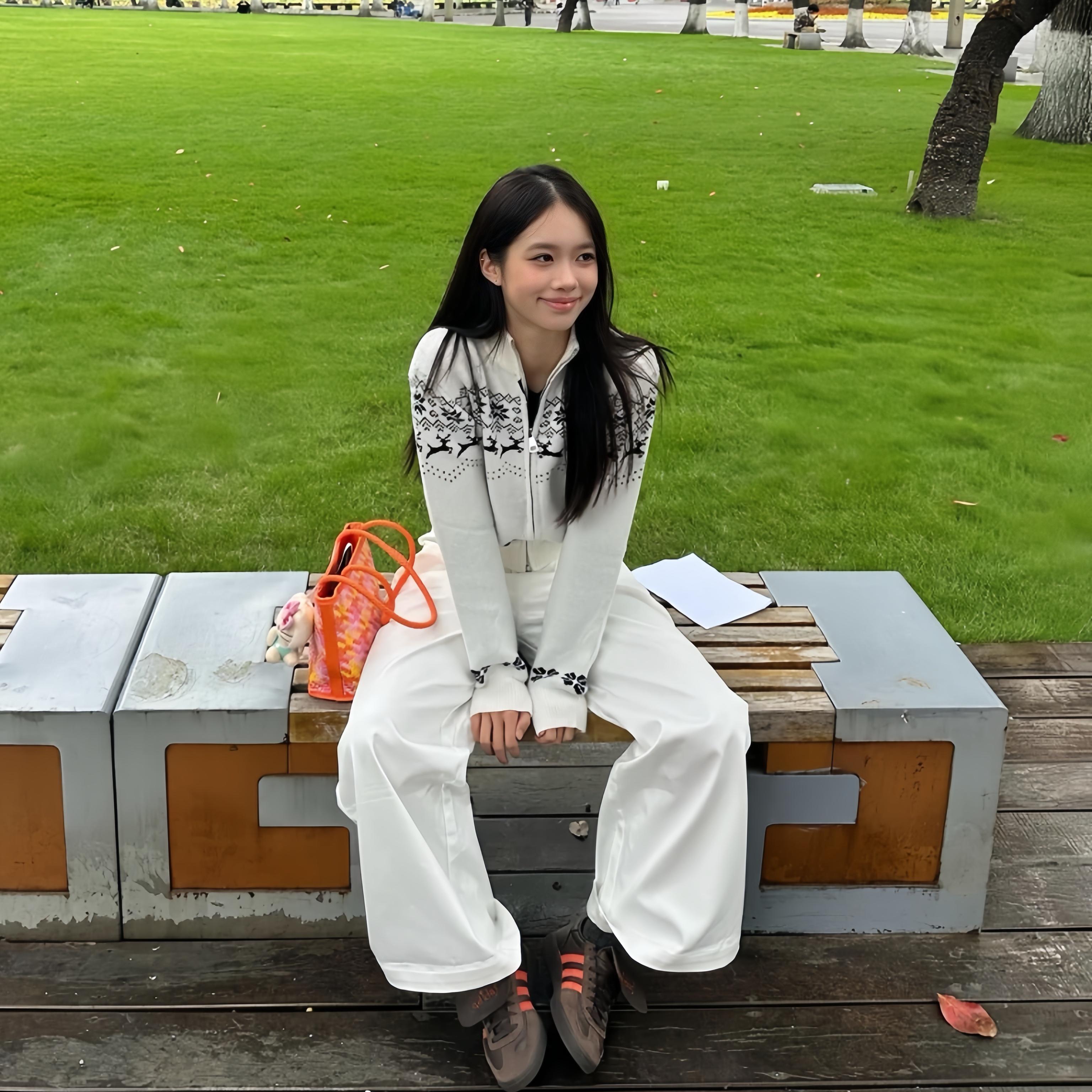 六月林 韩系复古费尔岛短款毛衣外套女秋季设计感双拉链针织开衫