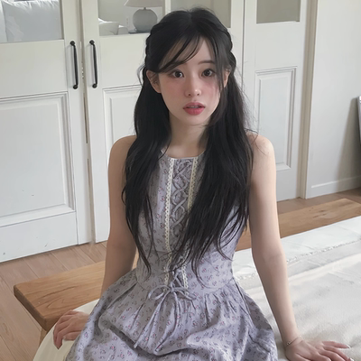 六月林 韩国博主同款甜美风蕾丝拼接背心连衣裙女碎花收腰A字裙