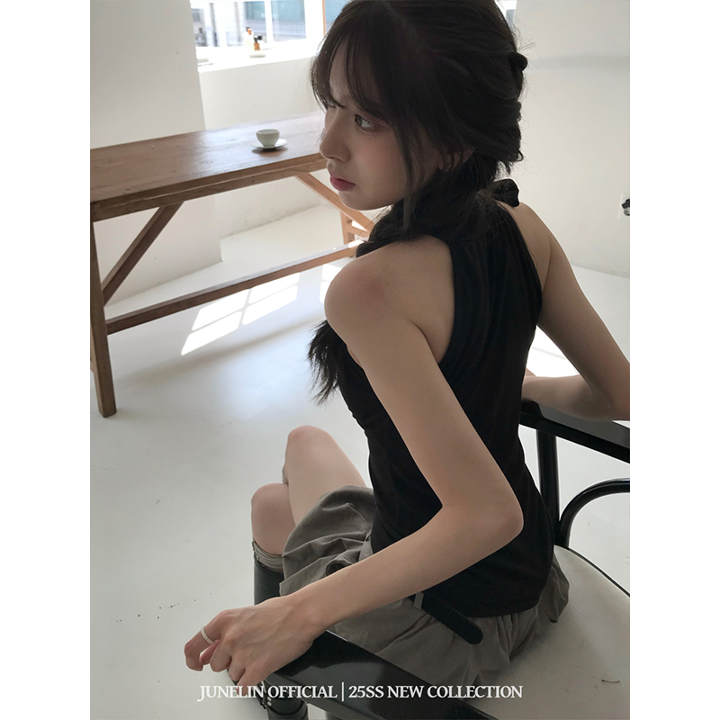 六月林 韩国博主同款纯欲风黑色挂脖露背吊带背心女新款上衣