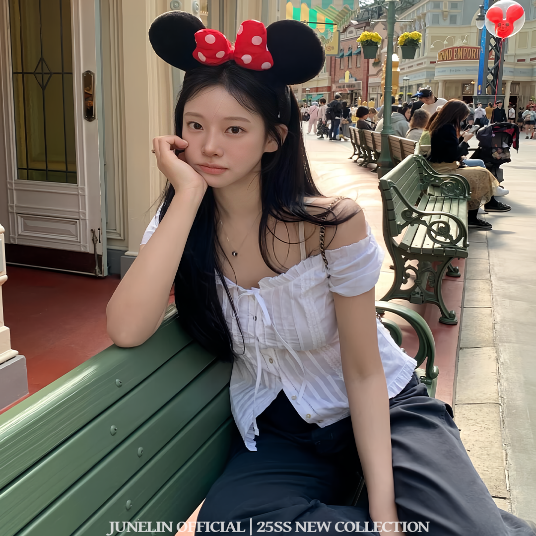 六月林 韩国博主同纯欲芭蕾风白色一字肩短袖衬衫女甜美减龄上衣