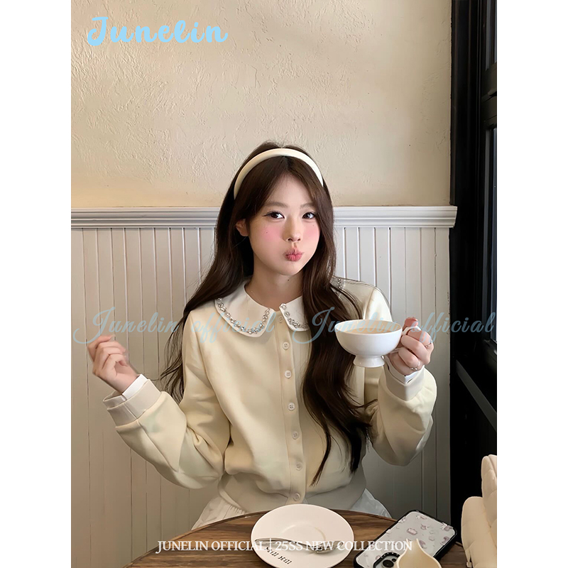 六月林 法式高级感气质减龄千金风娃娃领水钻白色小香风外套温柔