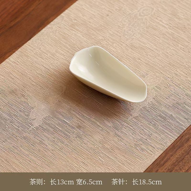 Ceramic Tea Set with Tea Scoop, Tea Needle, Tea Spoon, and Tea Divider, Made of Celadon and White Porcelain, for Tea Appreciation and Tea Ceremony