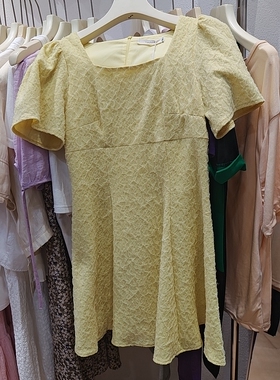 2026夏季新款法式小个子连衣裙复古方领泡泡袖衬衫女设计感