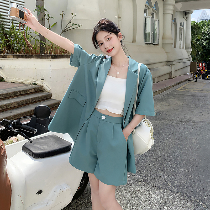 蓝色短袖西装短裤两件套女2025夏季新款设计感薄款透气质休闲套装