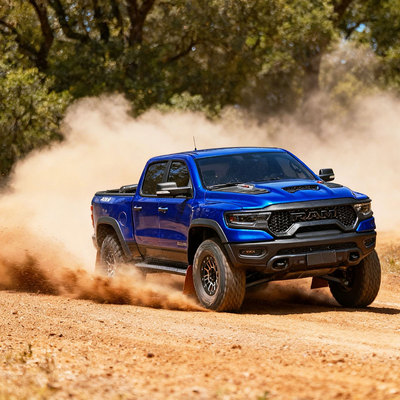 KM雷神道奇霸王龙RAM1500攀爬车