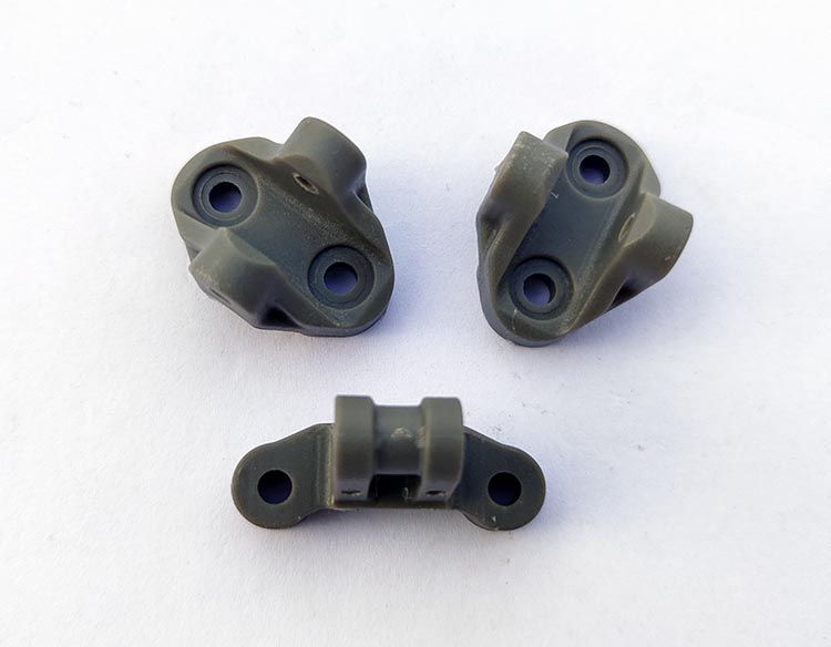 现货 YK4101PRO 易控 1/10攀爬 配件 原厂 拉杆固定座13002