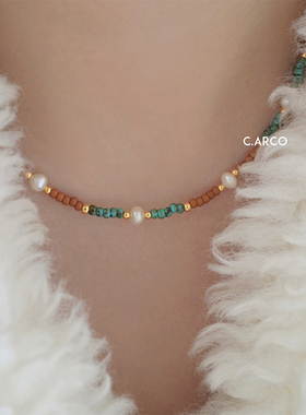 小众复古淡水珍珠彩色串珠项链 法式简约设计文艺风高级感锁骨链