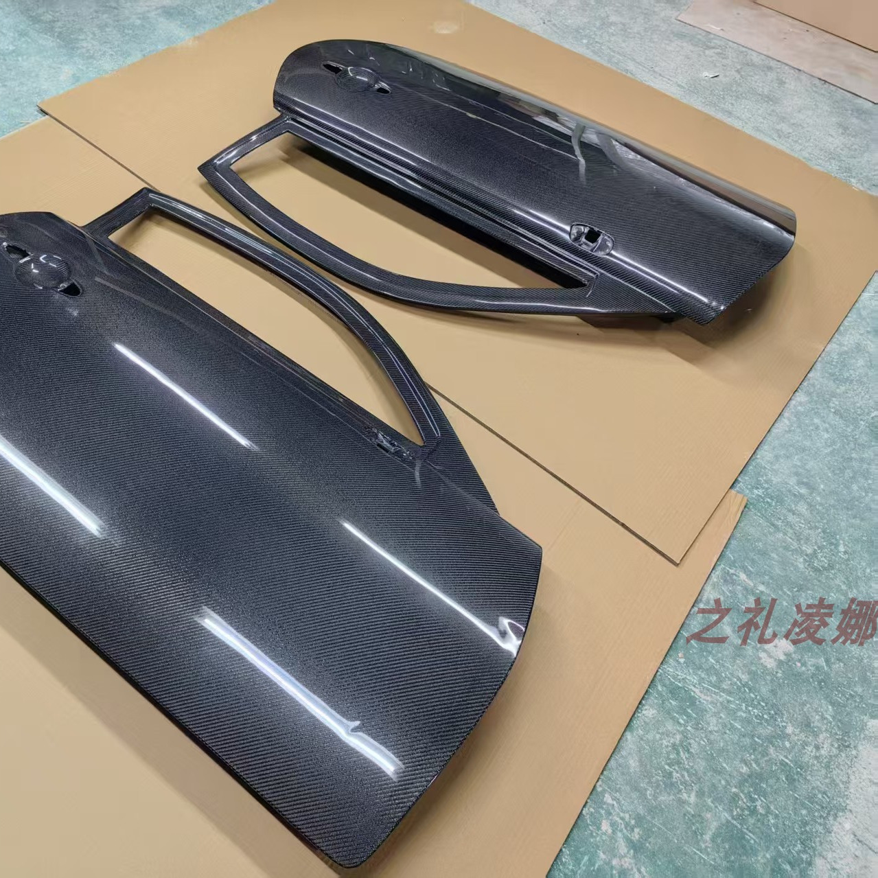 碳纤维纹理清晰动感十足美观大气