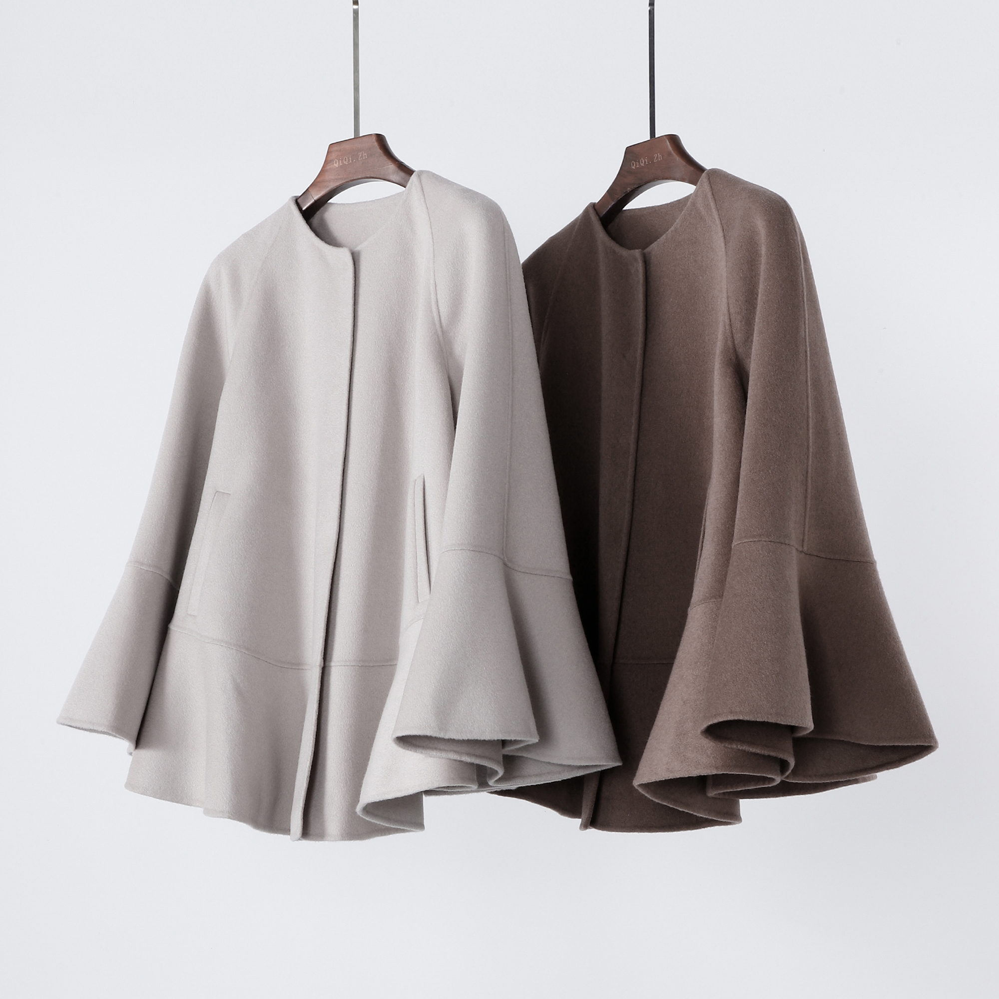 双面羊绒斗篷式大衣手缝斗篷