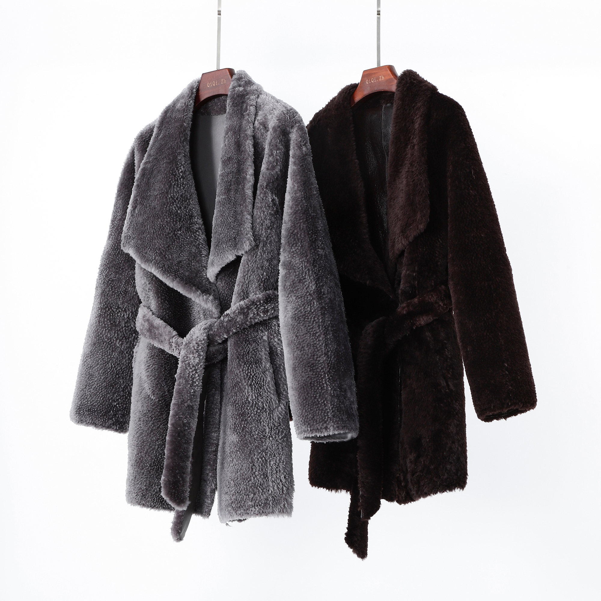 雍容华贵高品质皮毛一体大翻领