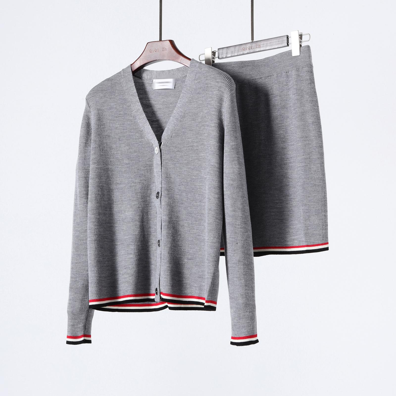 经典条纹拼接彩条时尚套装