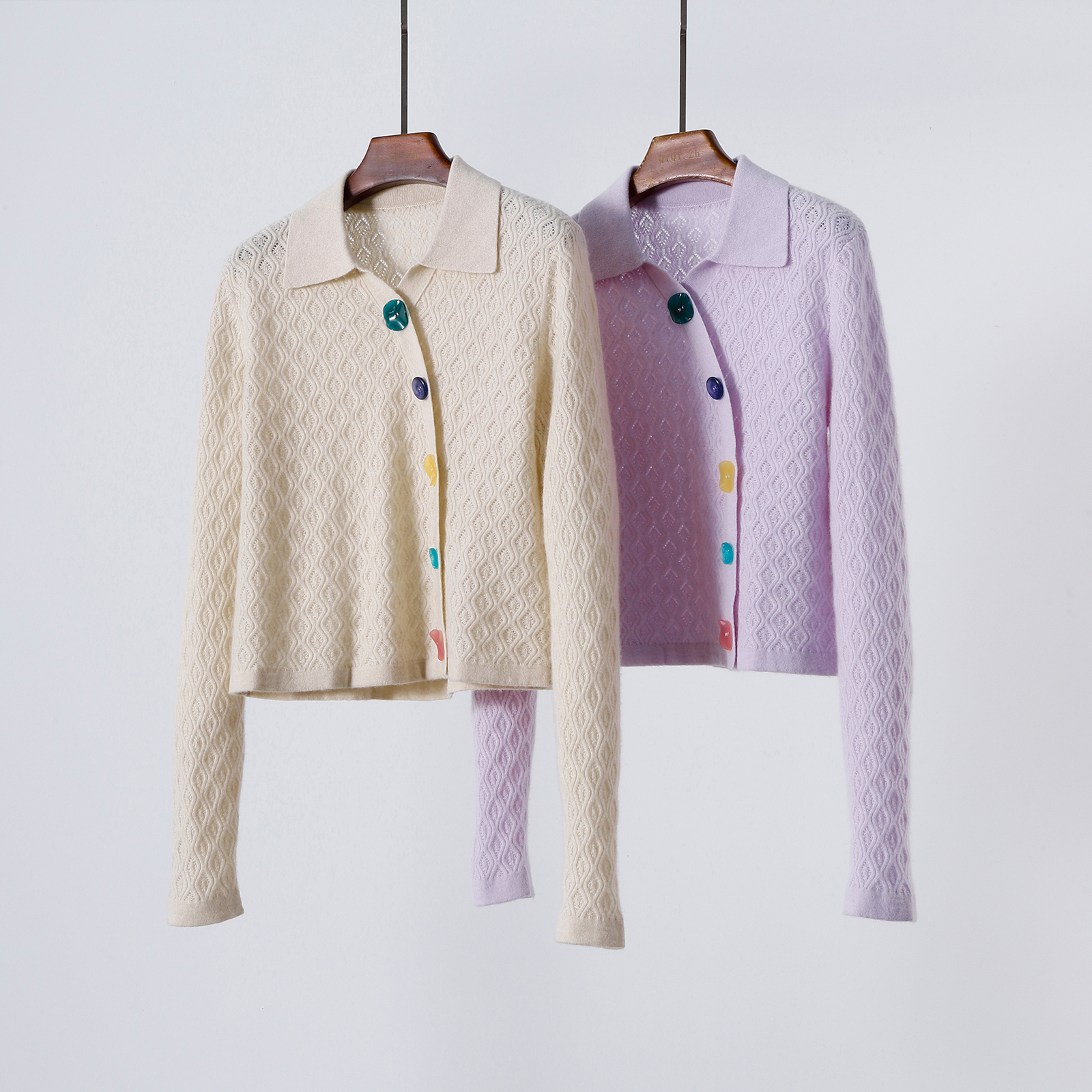 小翻领翻花糖果扣T恤羊绒衫