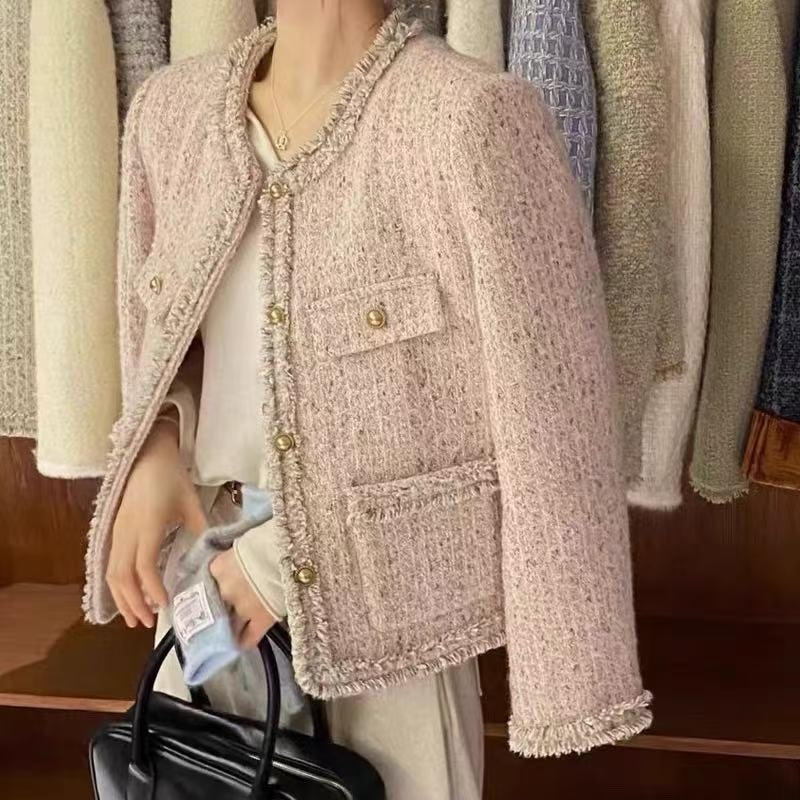 W012 春秋款时尚洋气单排扣小香风短款百搭外套JR