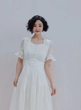 1428 夏季新款法式小方领喇叭袖甜美优雅气质连衣裙C1