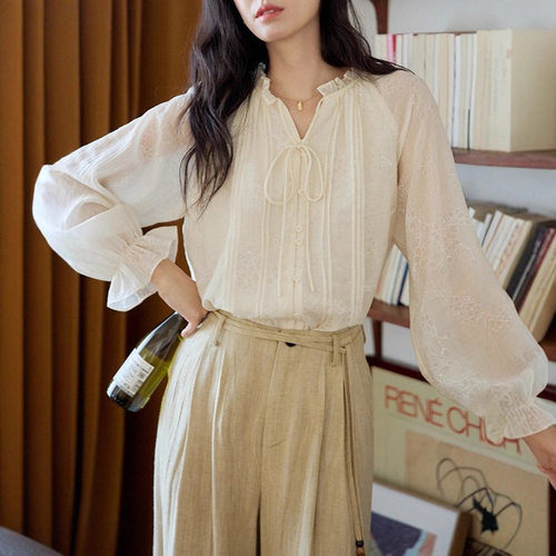 Moriirose 米色木耳边v领打条印花衬衫女秋法式复古长袖气质上衣