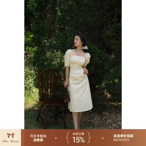 法式泡泡袖收中长款裙子复古方领