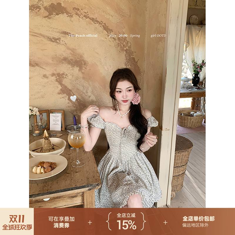 法式复古泡泡袖修身高腰连衣裙