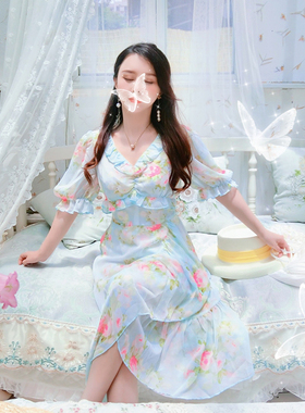 飘逸超仙v领花朵木耳边浅蓝色雪纺连衣裙2020夏季新款温柔风气质