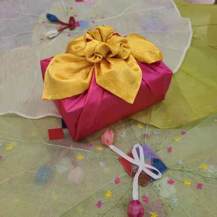 礼品包布 送礼包装 韩国进口双层洋缎子礼物玫粉色金黄色H-P11242