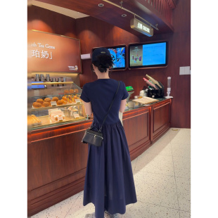 2026年女款新款春赫本风海军蓝高腰显瘦短袖A字大摆连衣裙