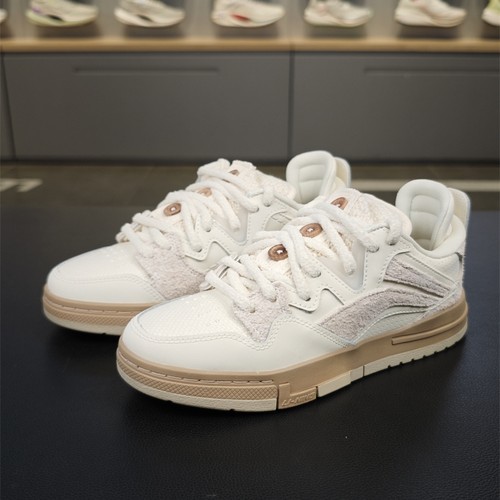 李宁系带女子低帮滑板文化鞋