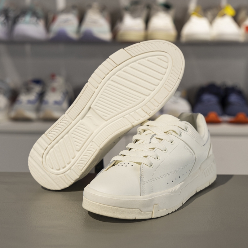 李宁系带女子低帮休闲鞋