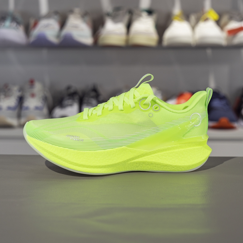 李宁2025新款赤兔8 PRO女子䨻丝轻量高回弹竞速训练跑鞋ARPV006