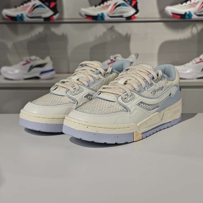 李宁减震回弹女子系带休闲鞋