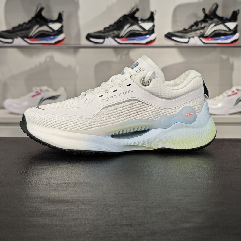 李宁清凉透气女子系带反光休闲鞋