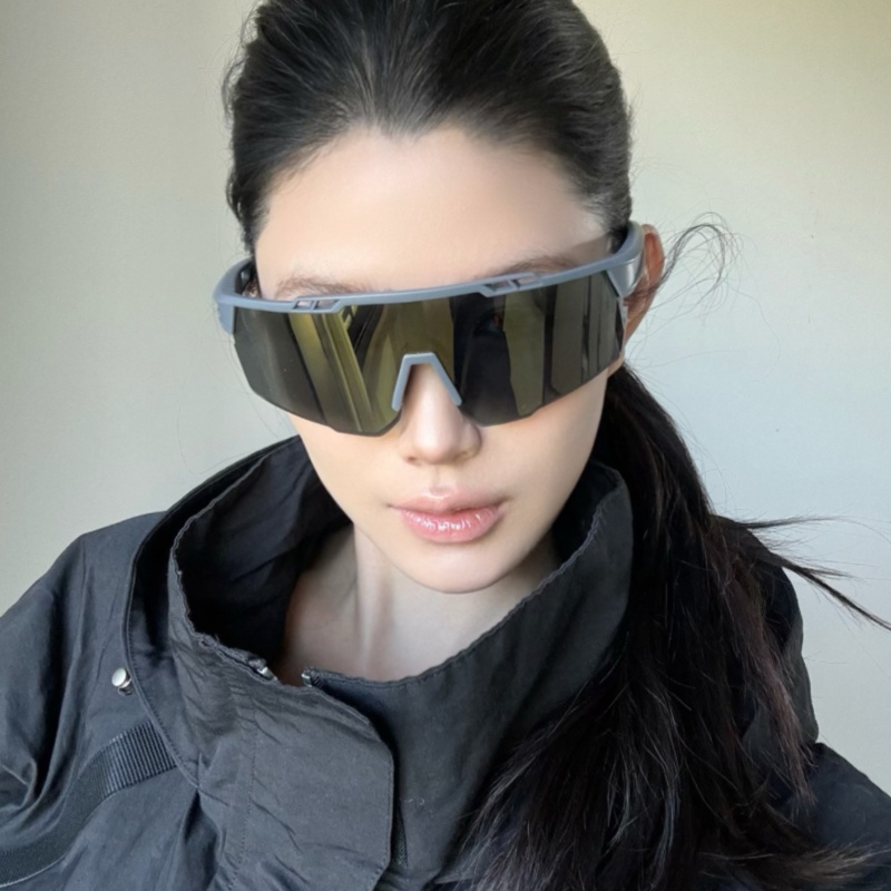 户外运动骑行登山防风护目眼镜女