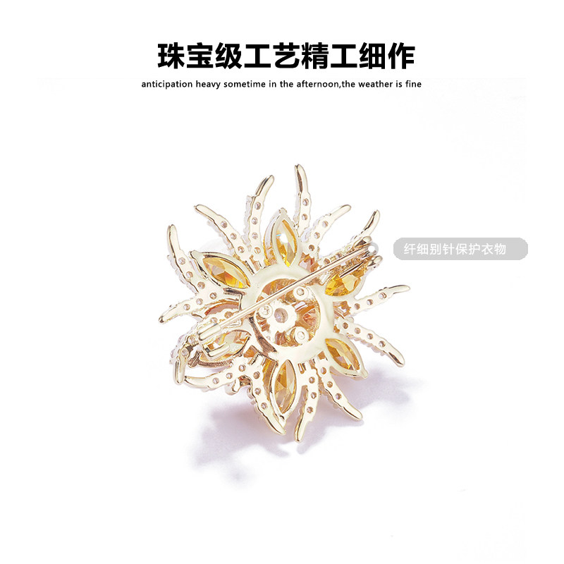 우아한 산호 브로치 고급 여성용 브로치 한국 럭셔리 크리스탈 코트 가디건 우아하고 심플한 코사지